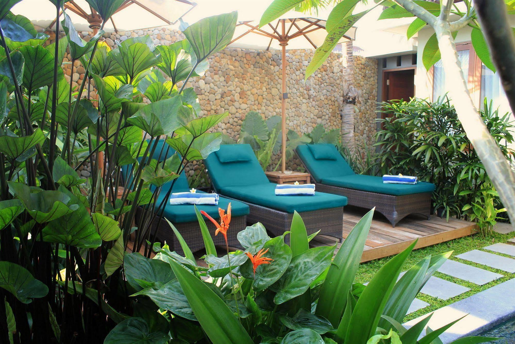 Uma Karan Hotel Kuta  Exterior photo